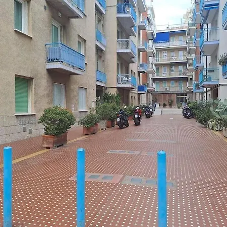 Casa Di Patty Ad A 20 Metri Dal Mare *