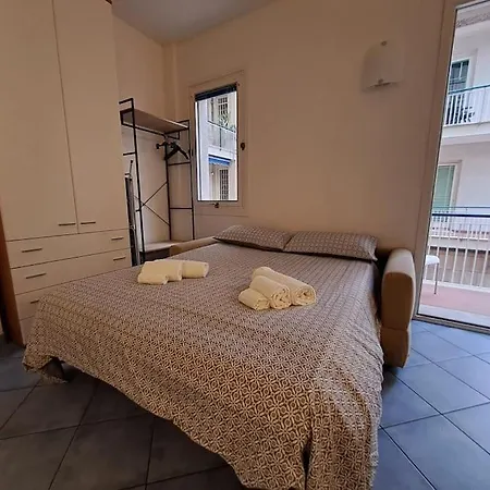 Casa Di Patty Ad A 20 Metri Dal Mare * ألاسيو
