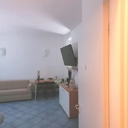 Casa Di Patty Ad A 20 Metri Dal Mare ألاسيو